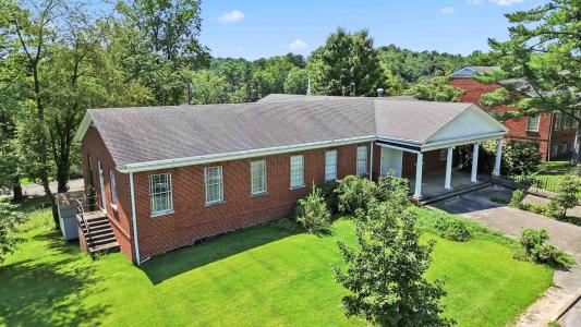 90 Bennett Circle, London, Kentucky 40741, USA
