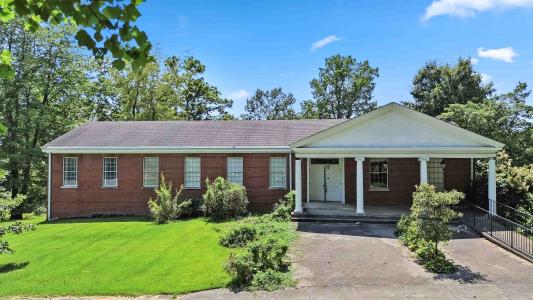 90 Bennett Circle, London, Kentucky 40741, USA