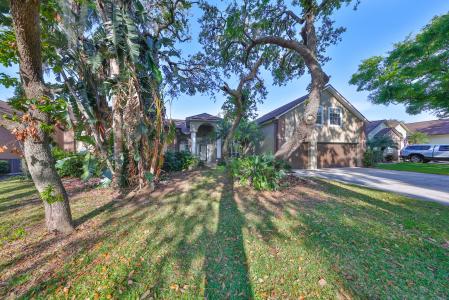 2561 Regal River Rd, Valrico, Флорида 33596, Соединенные Штаты