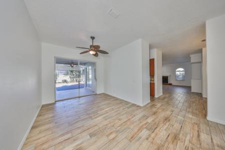 2561 Regal River Rd, Valrico, Флорида 33596, Соединенные Штаты