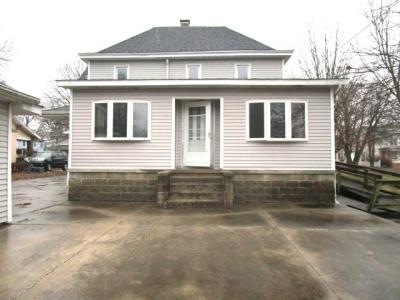 534 S Main, Canton, Illinois 61520, USA