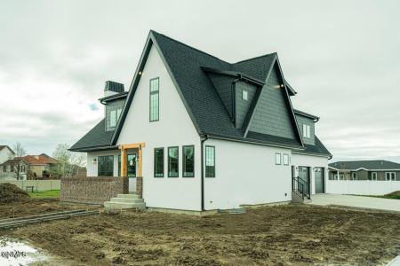 607 Live Oak Lane, Bismarck, ND 58504, USA