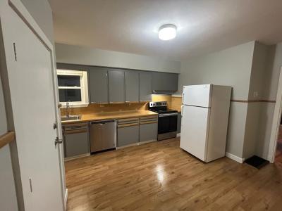 24 Moore Street , 2, Quincy, Massachusetts 02169, USA