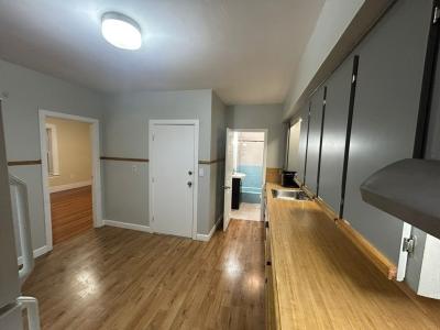 24 Moore Street , 2, Quincy, Massachusetts 02169, Estados Unidos