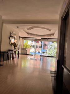 Avenida 115 Residencias Comfort, Valencia, Carabobo 2001, Venezuela