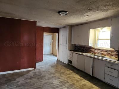 329 N Wells St, Pampa, Texas 79065, États-Unis