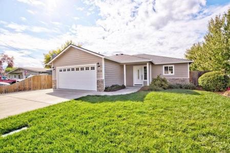 1630 Medart Lane, Grants Pass, Oregón 97527, Estados Unidos