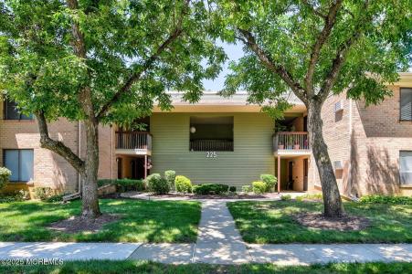 225 Medford Court #A, Manalapan, New Jersey 07726