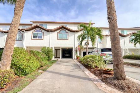 273 Madeira Circle , Tierra Verde, Florida 33715, USA