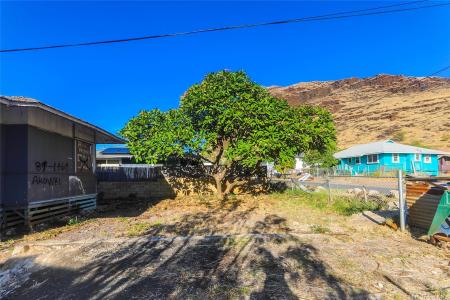 87-1469 Akowai Road, Waianae, Hawaii 96792, USA