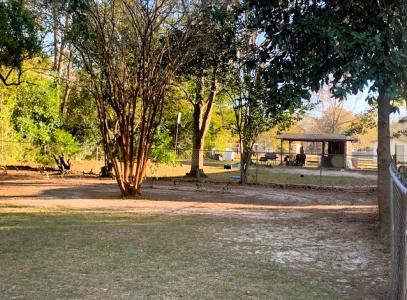 807 Maple Street, Chipley, Florida 32428, USA