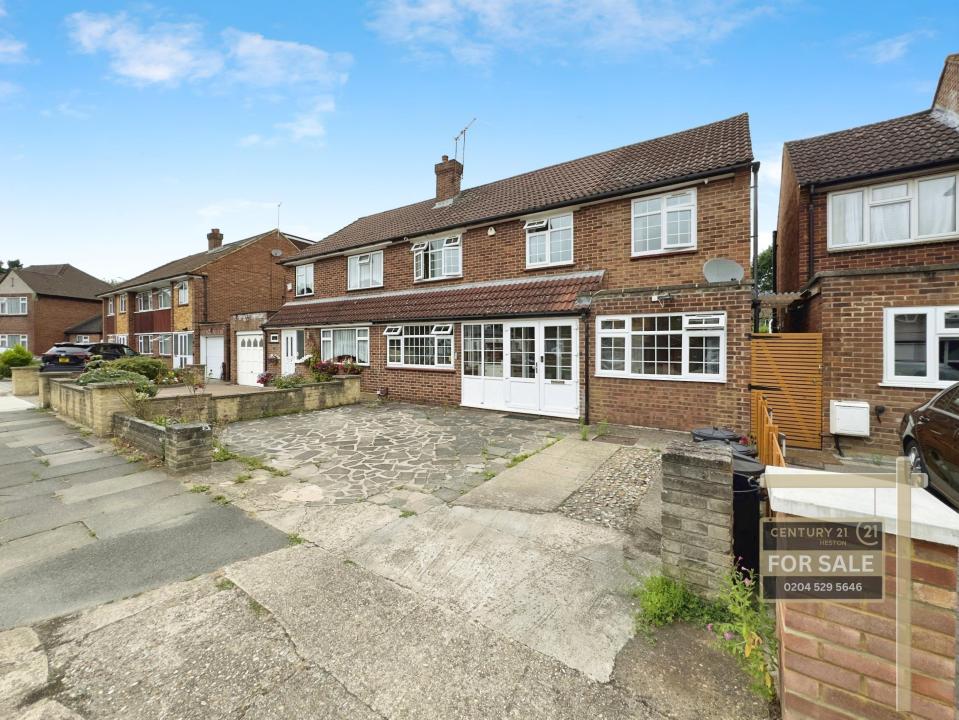 Edinburgh Drive, UXBRIDGE, United Kingdom