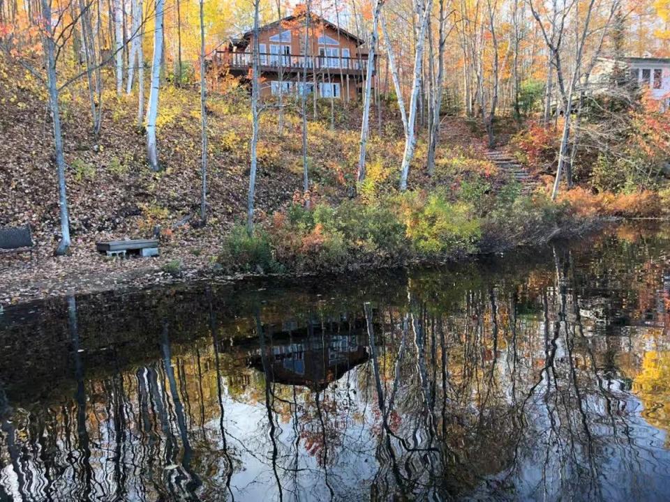 2 Ruelle Debbie, Kazabazua, Quebec J0X 1X0, Canada