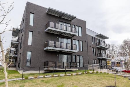 8372 Boul. Gouin E., Montréal (Rivière-des-Prairies/Pointe-aux-Trembles), Quebec H1E 2P6, Canada