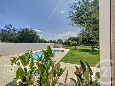 Le Soler, Languedoc-Roussillon 66270, France
