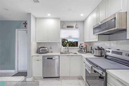 6650 Royal Palm Blvd 306C, Pompano Beach, Florida 33063, HOA KỲ