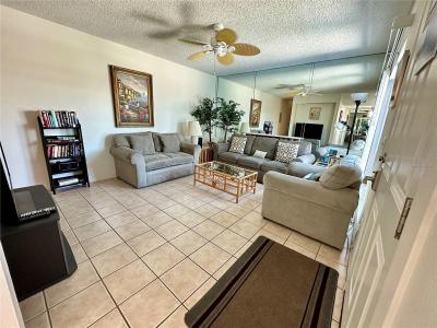 169 Medallion Boulevard Unit #E, Madeira Beach, Florida 33708, USA