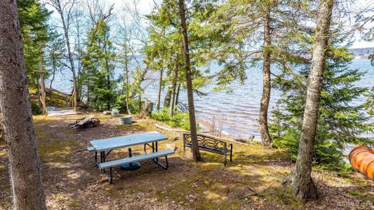 52165 Bootjack Rd, Lake Linden, Michigan 49945, USA
