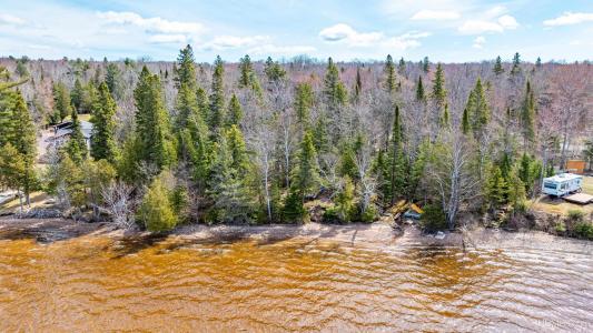 52165 Bootjack Rd, Lake Linden, Michigan 49945, USA