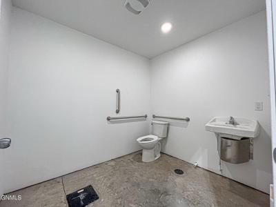 2214 Lockheed Drive Bldg 5 Unit B, Bismarck, North Dakota 58504