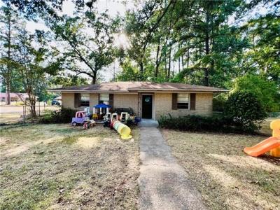 1884 N FIRST Street, Jena, Louisiana 71342, USA