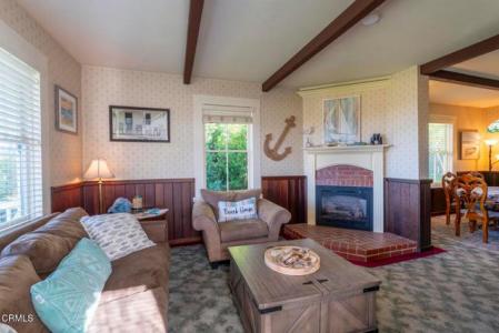 32980 Gibney Lane, Fort Bragg, California 95437, USA