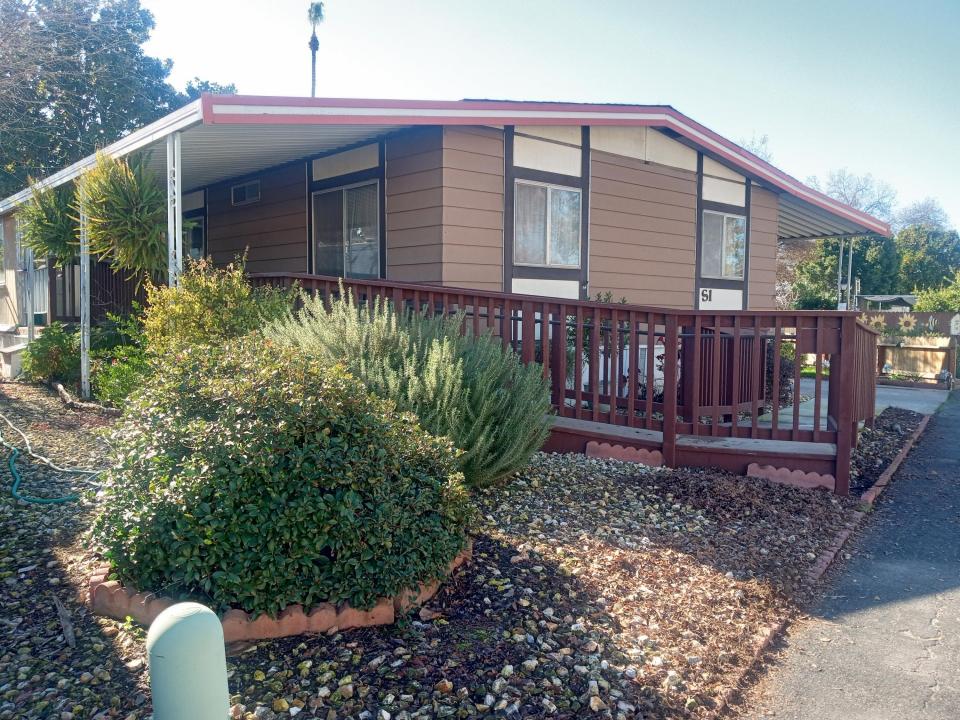 2400 W Midvalley Avenue S 1, Visalia, California 93277, Estados Unidos