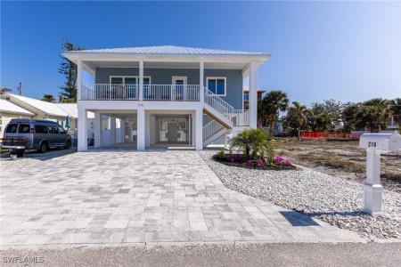 210 Pearl Street, Fort Myers Beach, Florida 33931, USA