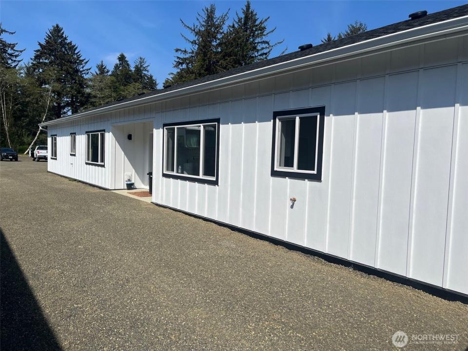 1306 Melbourne Court, Westport, Washington 98595