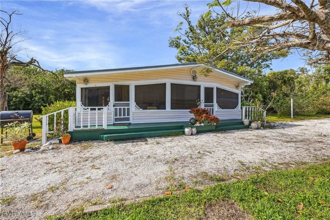 6253 Valeria Road, Bokeelia, Florida 33922, USA