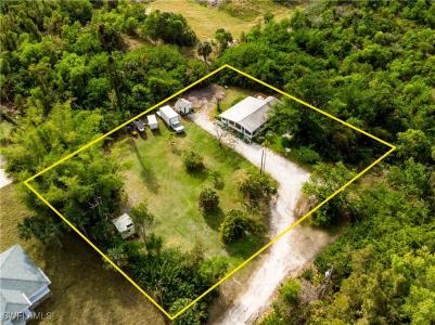 6253 Valeria Road, Bokeelia, Florida 33922, USA