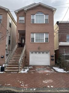 30 WHITMAN AVE, Jc, Journal Square, NJ 07306, USA