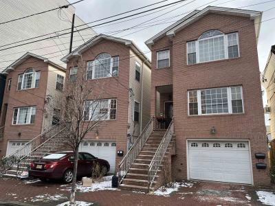 30 WHITMAN AVE, Jc, Journal Square, ניו ג'רזי 07306, ארצות הברית של אמריקה