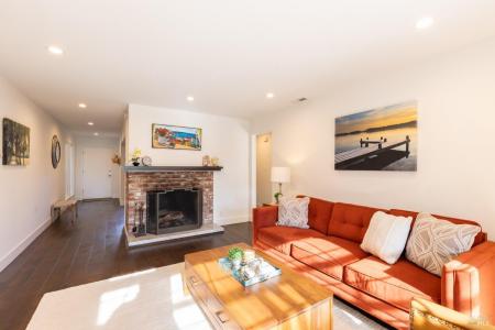921 1st St W, Sonoma, California 95476, USA