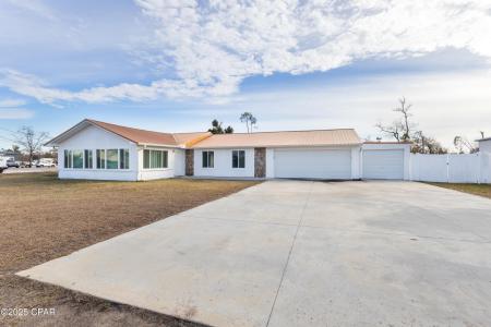 2742 E 390 Highway, Panama City, Florida 32405, USA