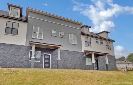 9442 Ferrara Drive, Shreveport, Louisiana 71118, USA