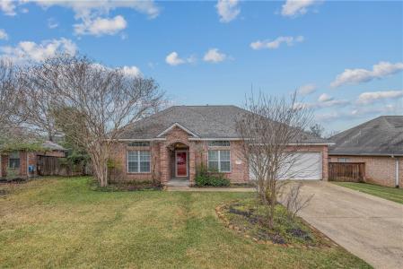 305 Stone Chase Court, College Station, Texas 77845-1914
