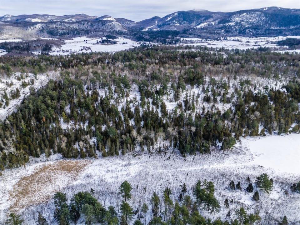 Mtée du Lac, Lac-Sainte-Marie, Quebec J0X 1Z0, CANADÁ