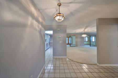 1601 Woodmar Dr, Sun City Center, Florida 33573
