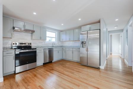 20 Festa Road , 1, Revere, Massachusetts 02151, USA