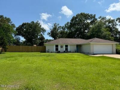 8715 Pine Ridge Boulevard, Diamondhead, ميسيسيبي 39525, الولايات المتحدة