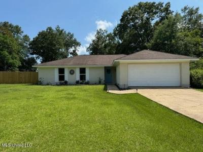 8715 Pine Ridge Boulevard, Diamondhead, ميسيسيبي 39525, الولايات المتحدة