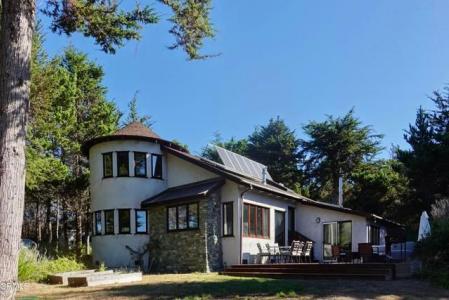 42451 Caspar Little Lake Road, Mendocino, California 95460, USA