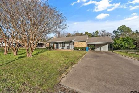 169 Phil Dr, Hawkins, Texas 75765, USA