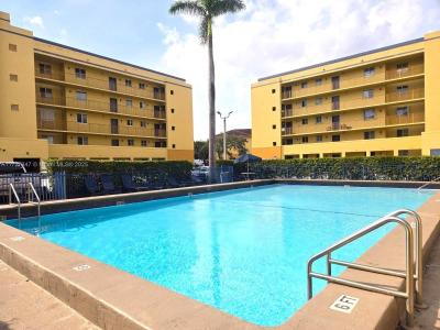 14961 SW 82nd Ln 21-202, Miami, Florida 33193, USA