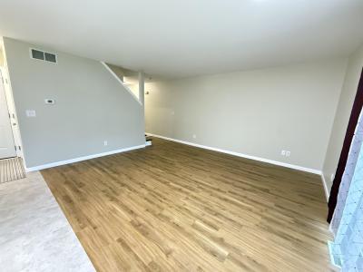 6215 Loretta, Midland, Michigan 48640, États-Unis