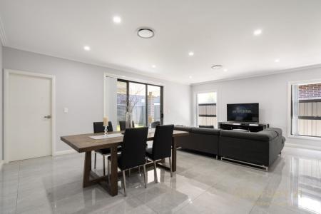 1 Rowland Avenue, Catherine Field, NSW 2557, Australia