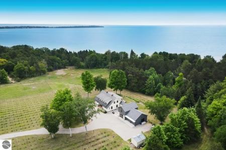 12202 E Woolsey Lake Road, Northport, Michigan 49670, USA