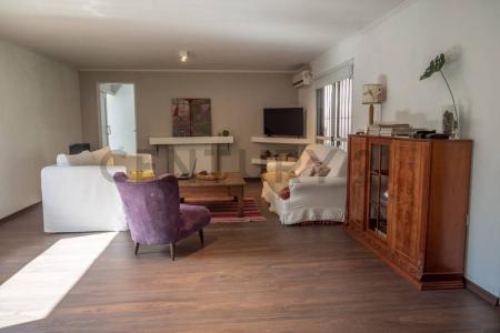 302 e/50 y 52 Barrio El Rodeo, Berisso, GBA Sur 00001, ארגנטינה