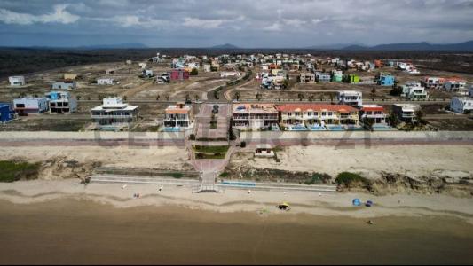 Urbanizacion San Jose, Sitio Rio Caña MZ 48, lote 5, Montecristi, Manabí 00001, Equateur